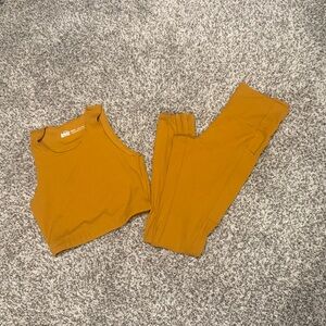 REI Women's Mustard Leggings and Top Set